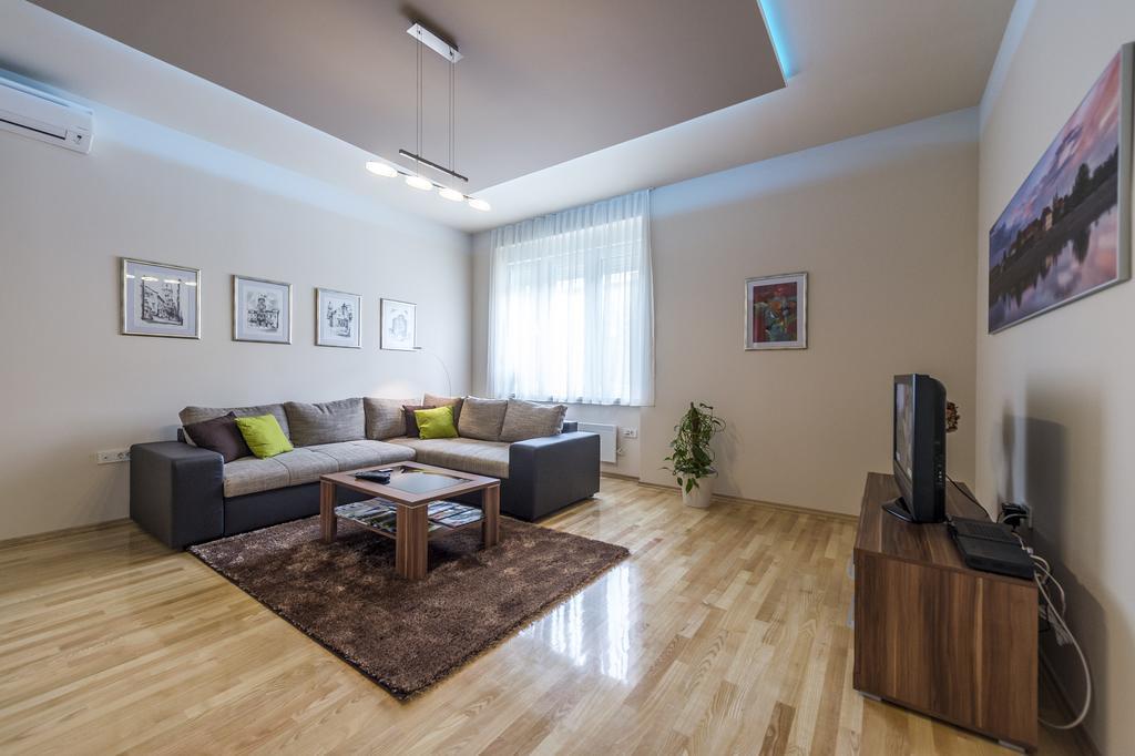 Apartman Cesaric Eszék Kültér fotó